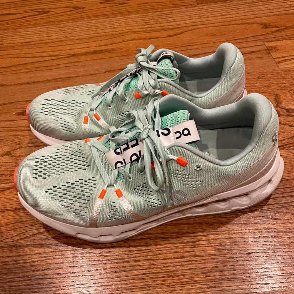 On Running Men’s Cloudsurfer size 10 - Picture 4 of 7